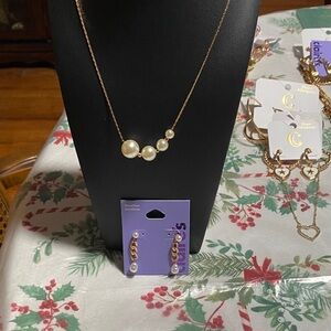 B1g1 half off Claire's Gold Necklace with Pearl Accents